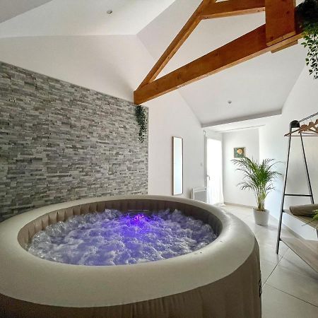 Un Cocon Pour 2 Ou 4 - Merignac -Jacuzzi - Netflix - Tram A Apartment Bagian luar foto